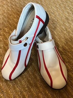 Tip Tee Toe Women's
Golf Shoes Sz 8